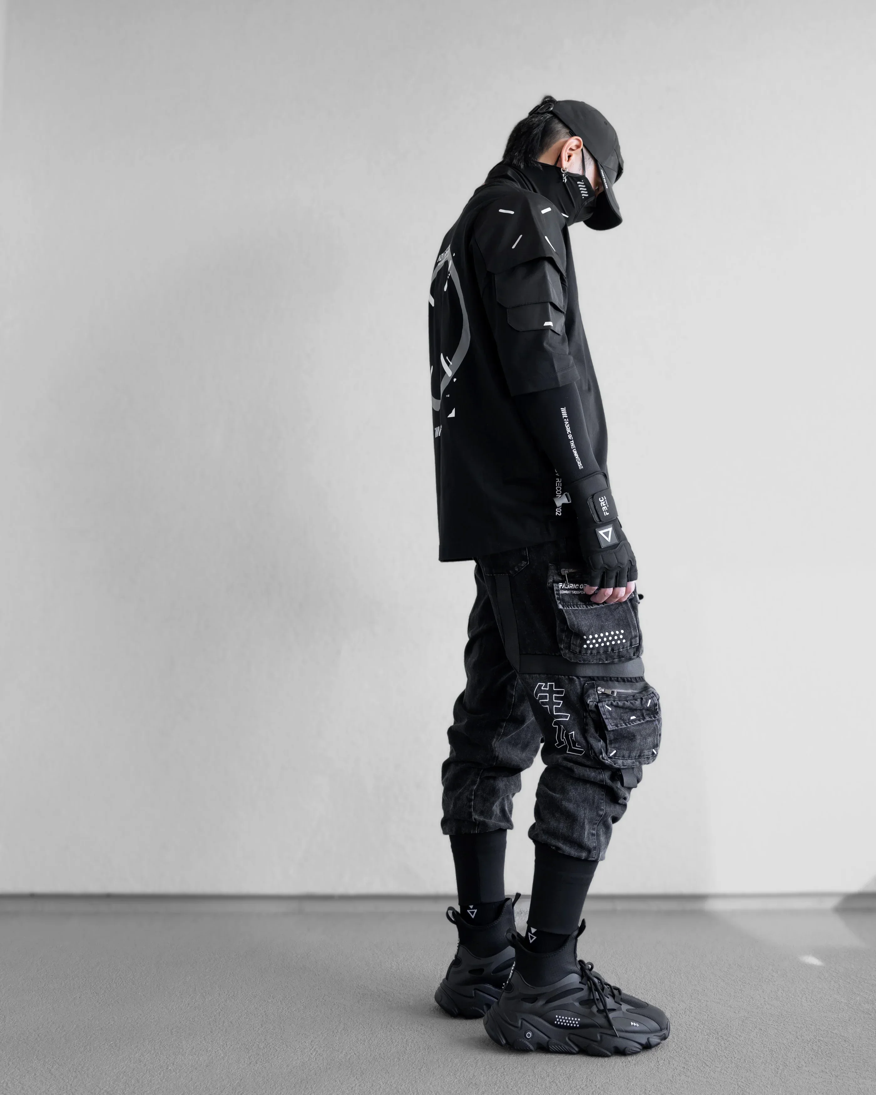 Adv Recon Black Oversized SST - Image 4