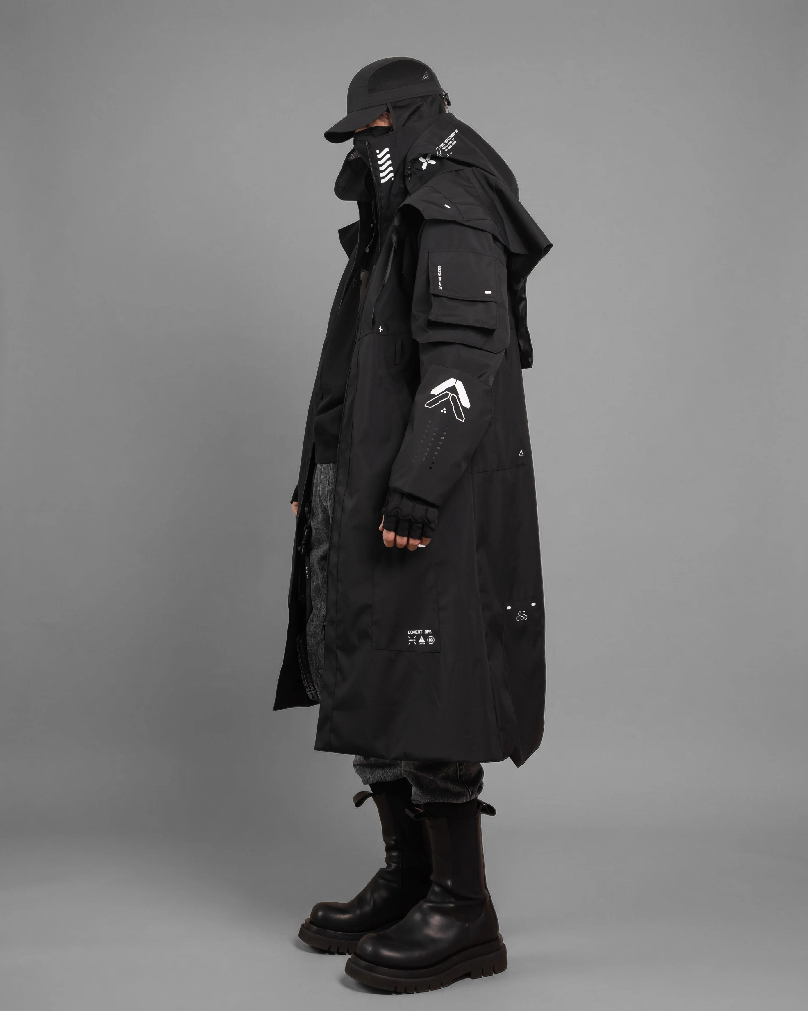 CC-021 Black Commander's Coat - Image 14