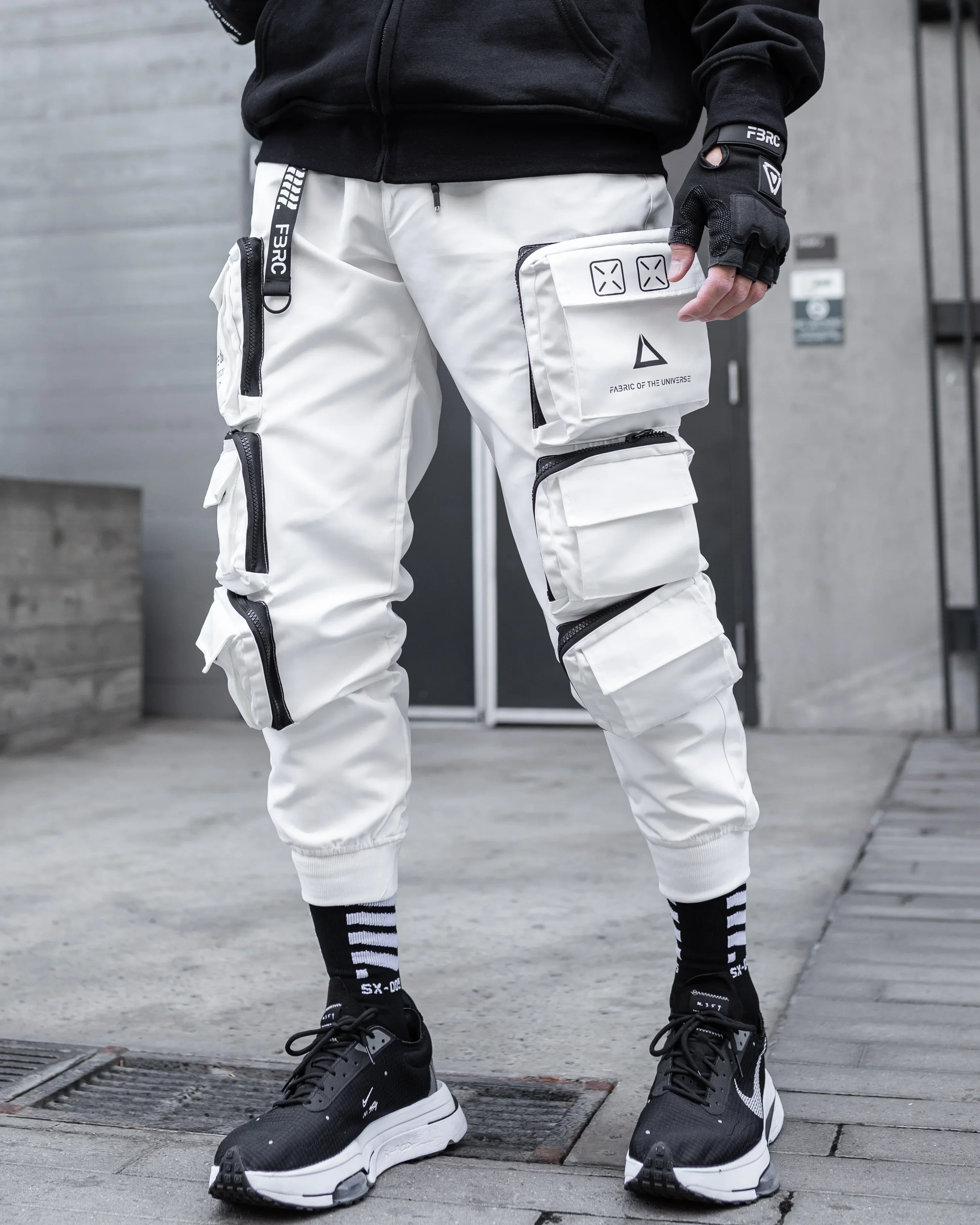 CG-Type 08R White Cargo Pants - Image 8