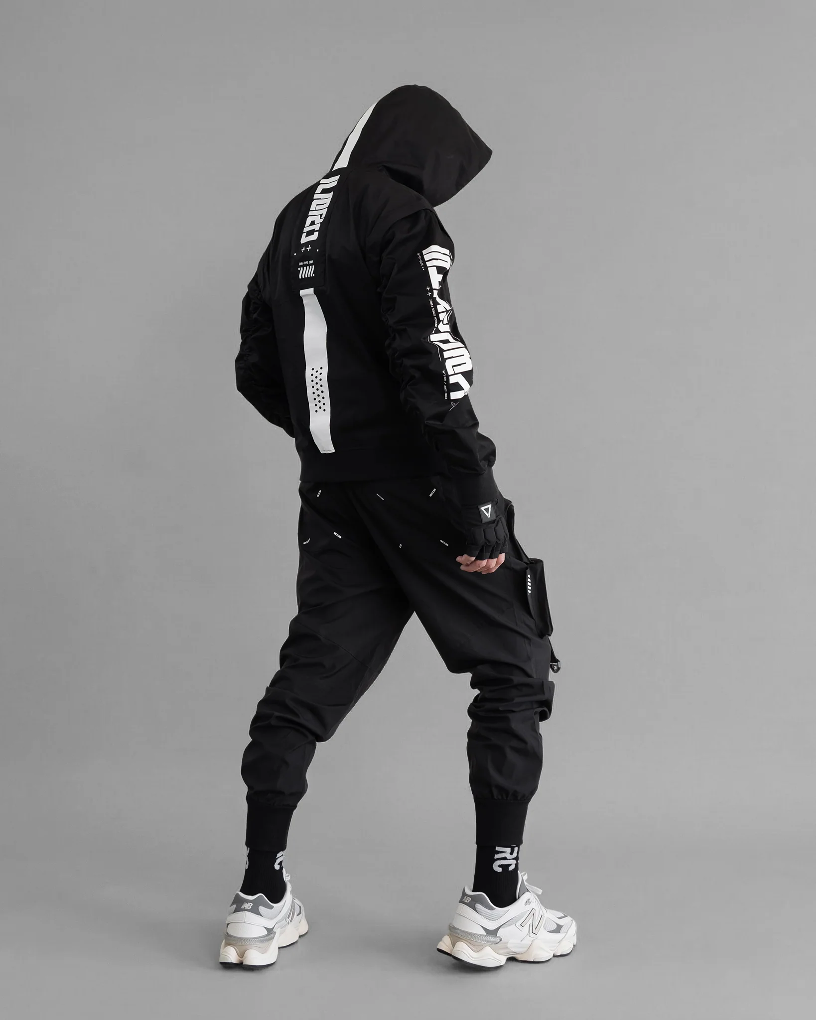 CMG-Type 200R Black Convertible Hoodie - Image 12