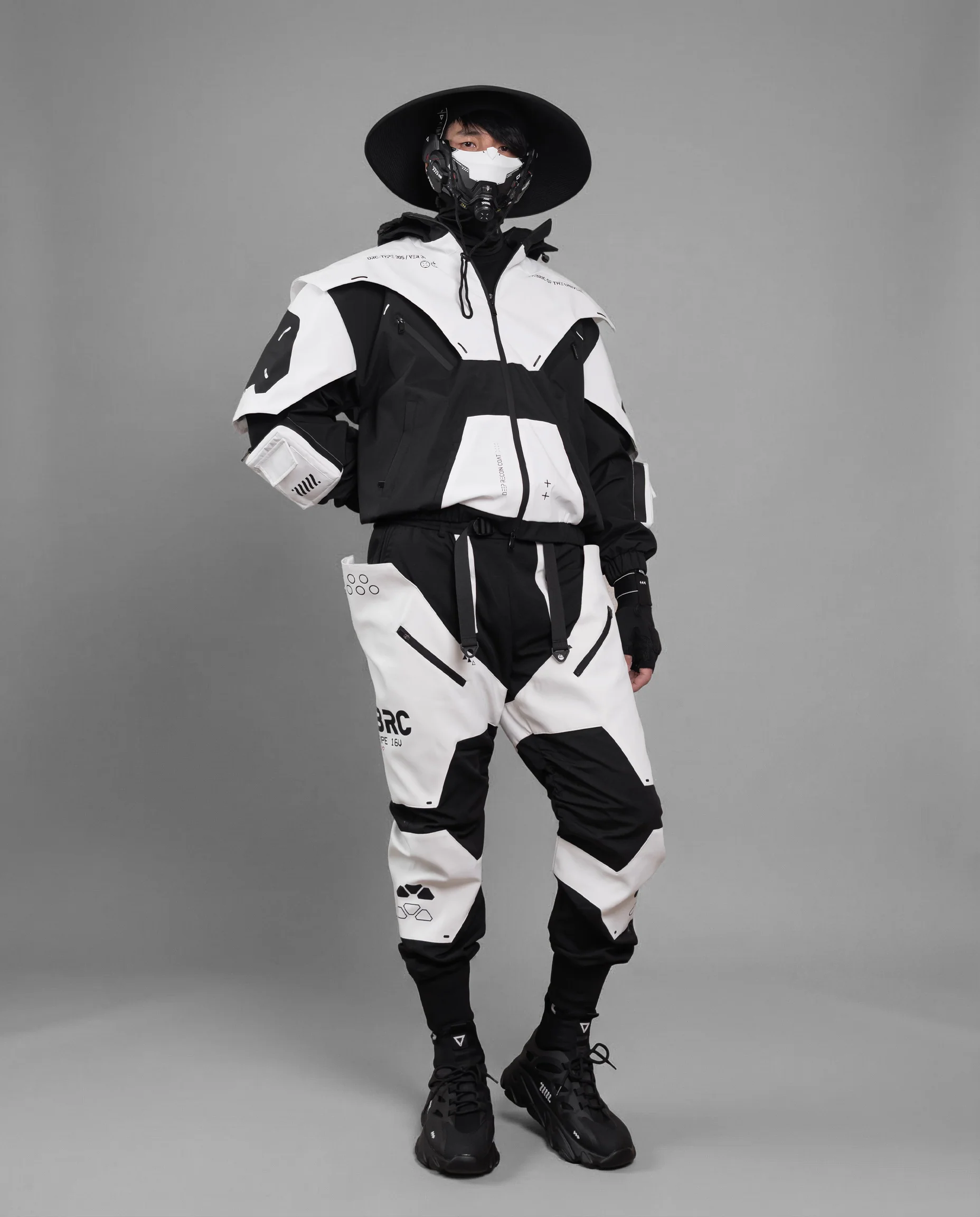 DRC-305 Panda Deep Recon Coat - Image 3