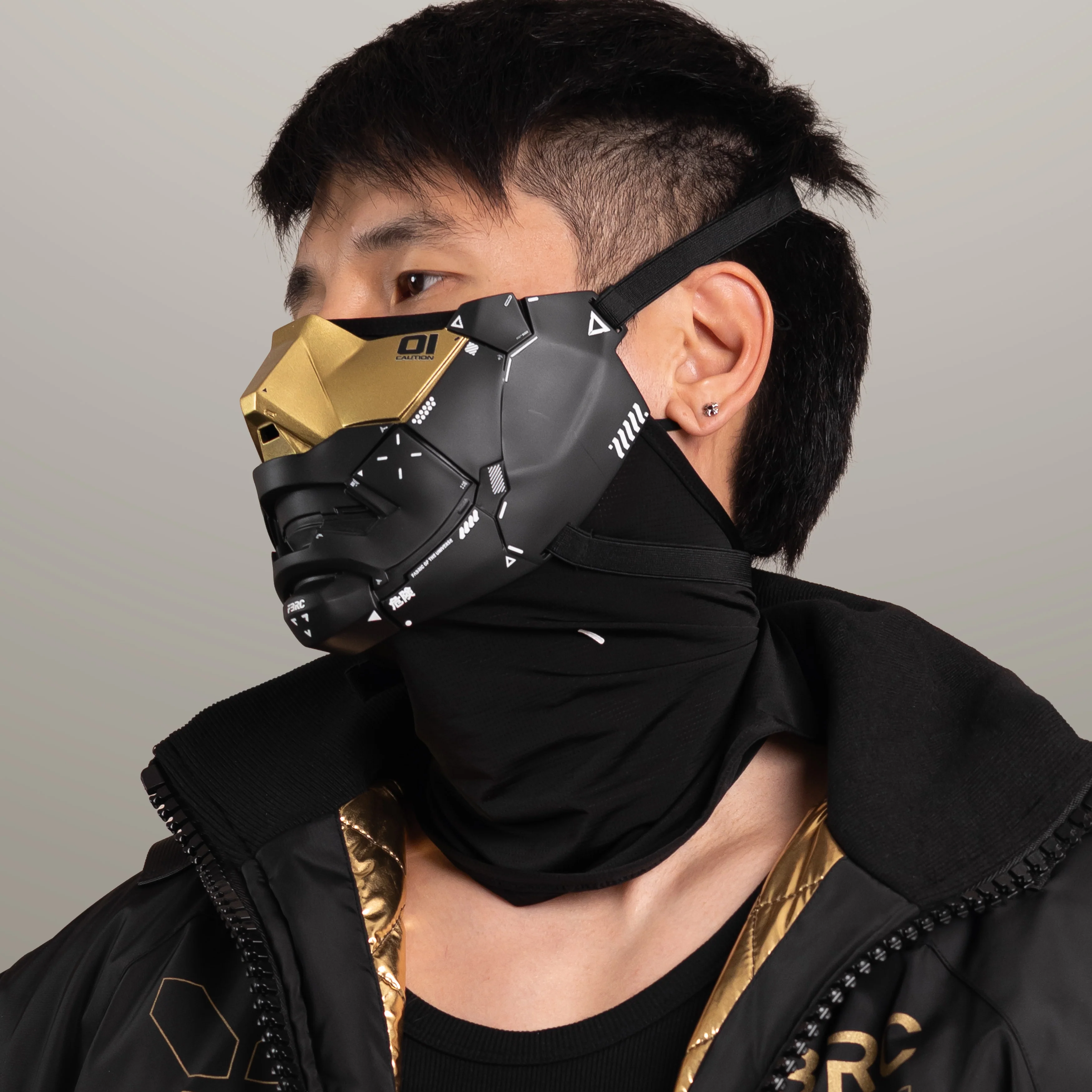 Genova Reborn Black Gold Half Mask - Image 9