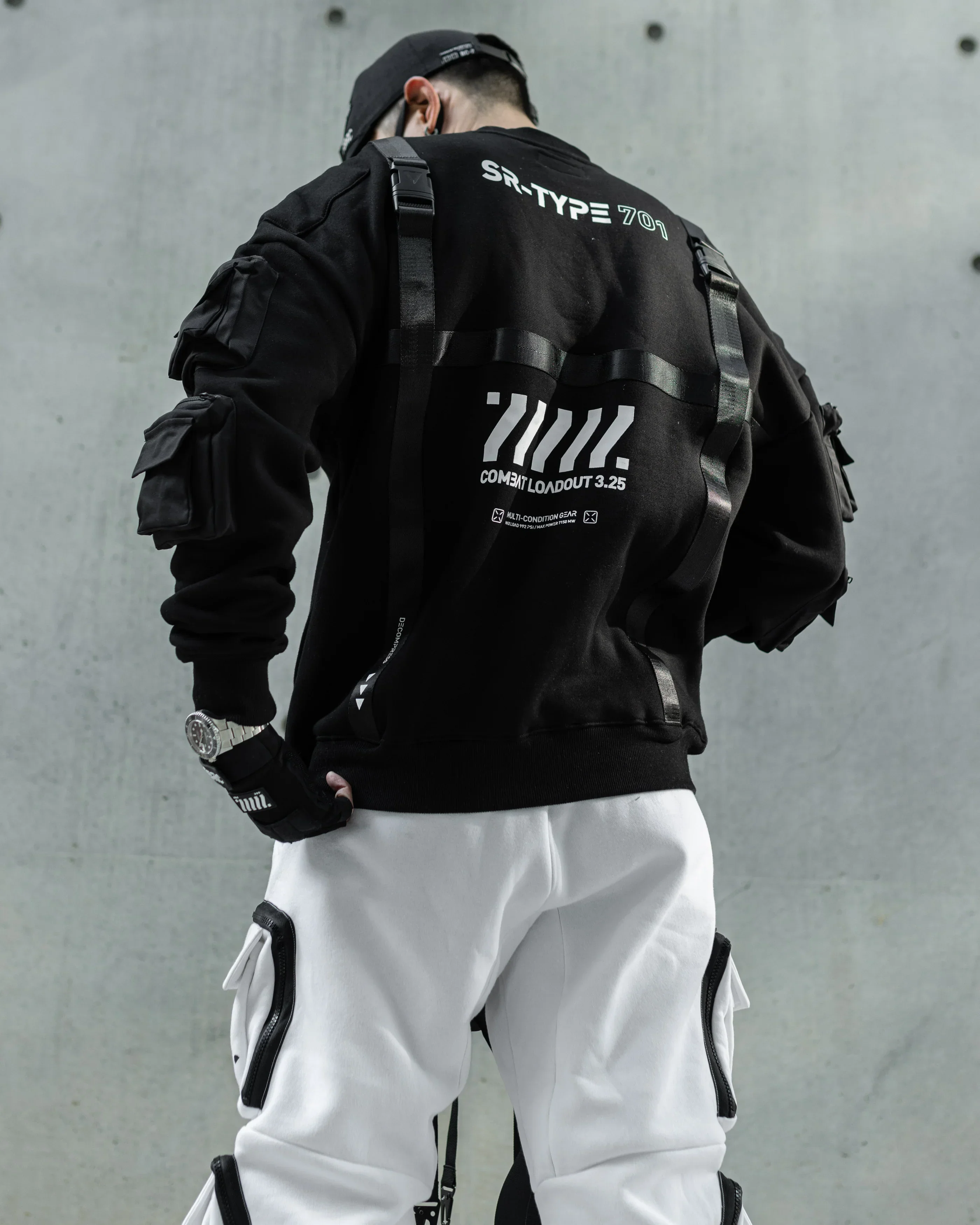 SR-701 Ultra Heavy Black Sweater - Image 3