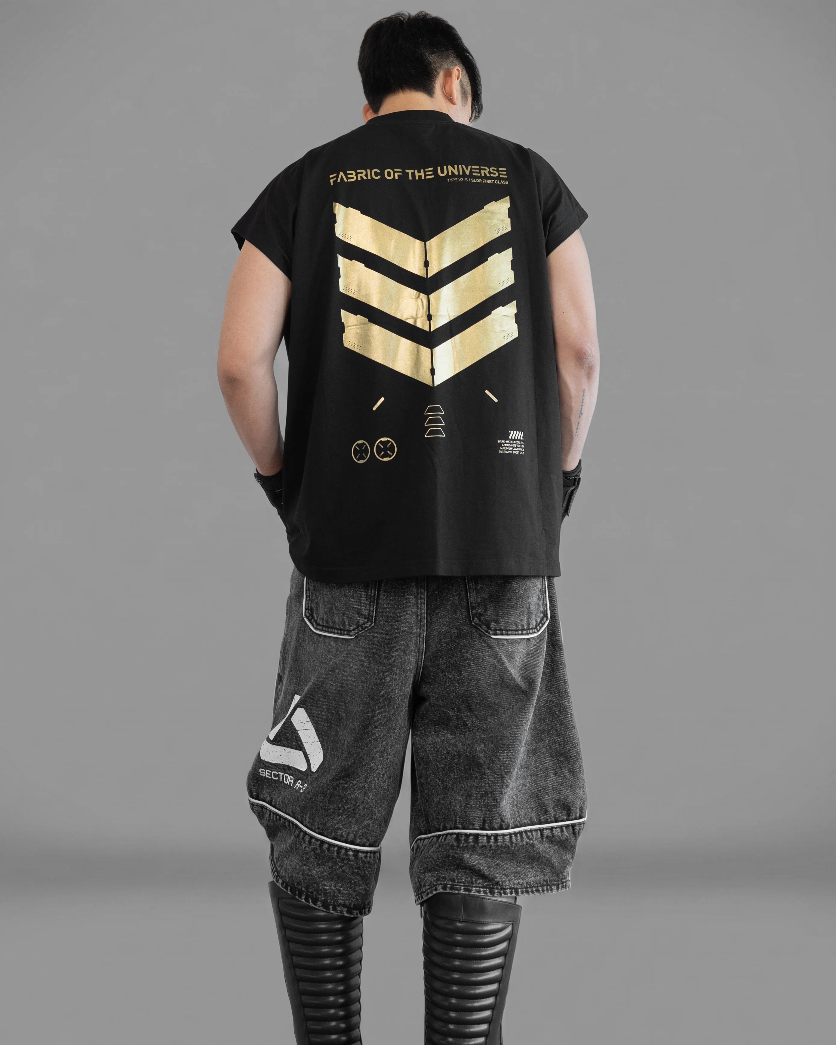 V3-S Black Gold Oversized Sleeveless T - Image 5