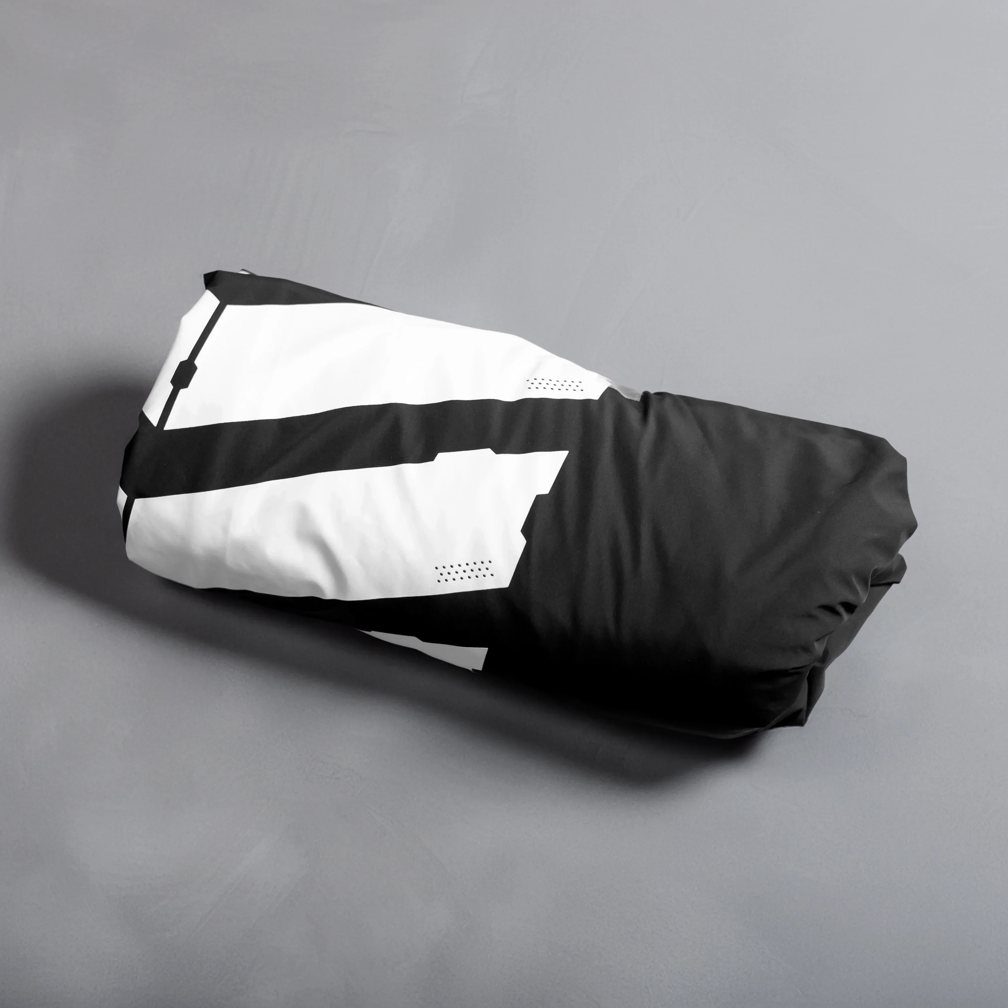 V3-S Black LW Windbreaker - Image 8