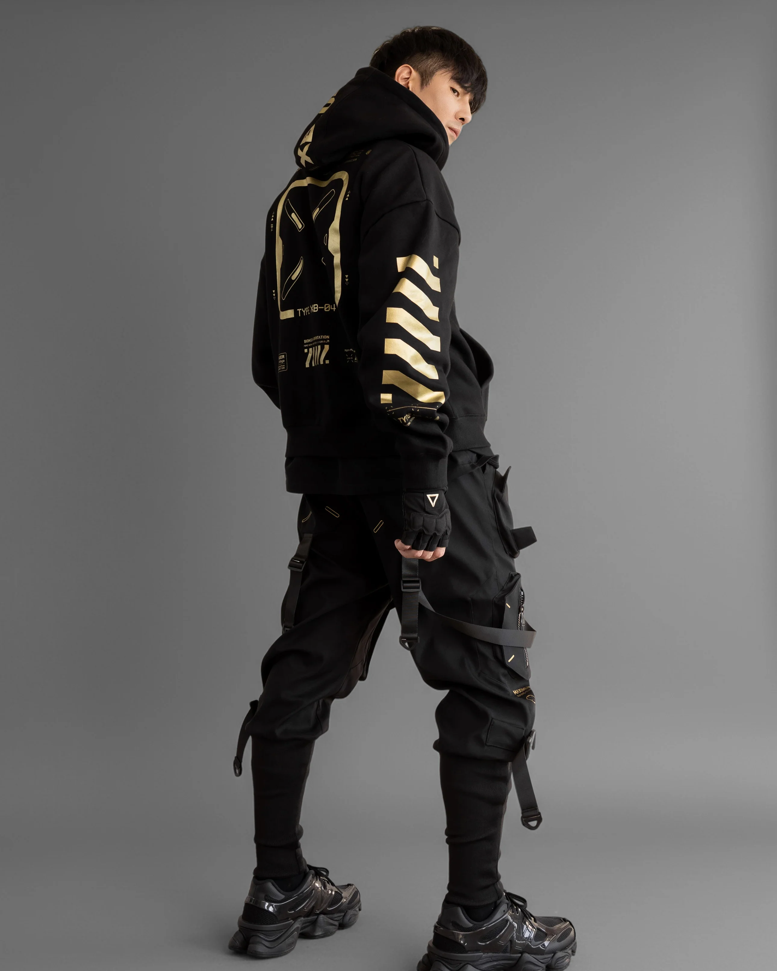 XB-04 Black Gold Oversized Zip Hoodie - Image 4
